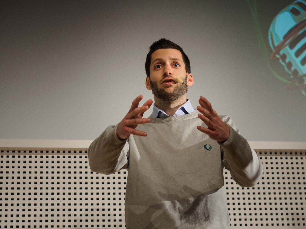 Matteo Albrizio FameLab Italia